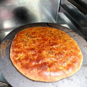 پخت نان سنتی در منزل